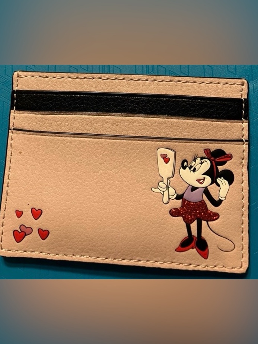 Kate Spade Minnie Cardholder with Black Trim and Heart Detail new without tags